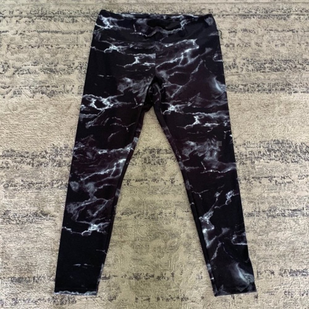 NWT Express Women's Super High Waisted Body Contour Marble Leggings in Black • S